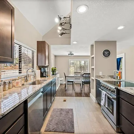 Baileys Mountain Retreat Villa